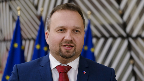 Vyjádření ministra práce Mariana Jurečky byla nešťastná, ve vládě ale jedná dobře, uvedl ministr dopravy Martin Kupka