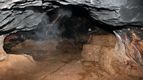 Muže, jehož v pátek v dole Jeroným na Sokolovsku strhla při průzkumu voda, nalezli záchranáři mrtvého