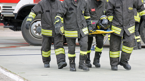 Čeští hasiči nadále zůstanou na severu Francie, kde pomáhají s následky záplav