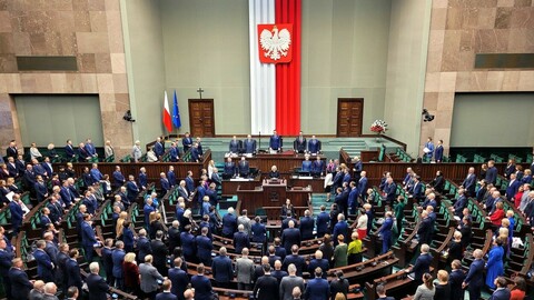 Polský Sejm dnes schválil vytvoření vyšetřovací komise pro sledovací program Pegasus 