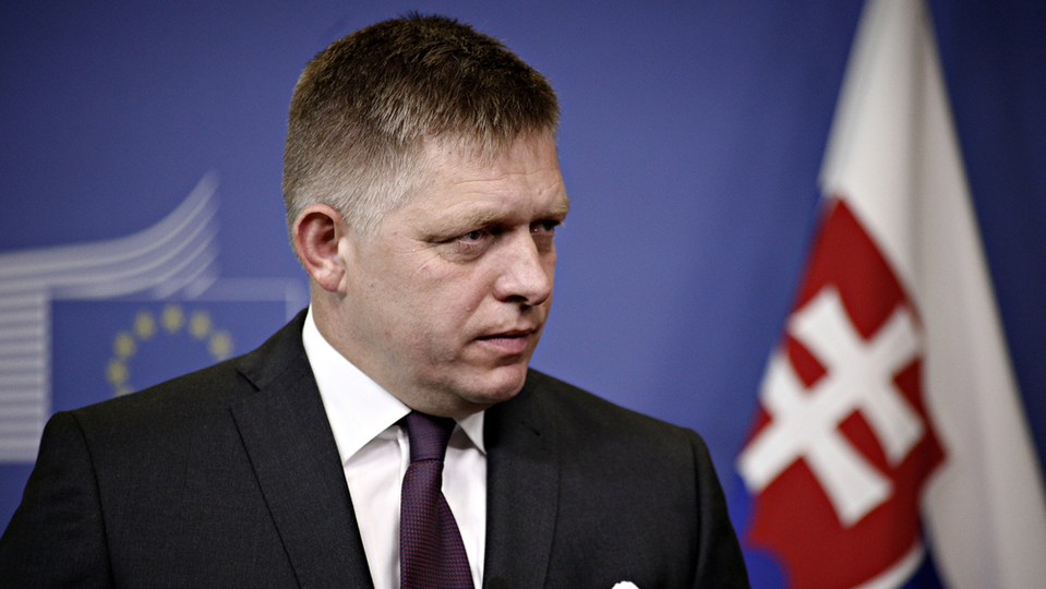 Dnešní rezoluce Evropského parlamentu má rukopis opozičních poslanců, říká Fico