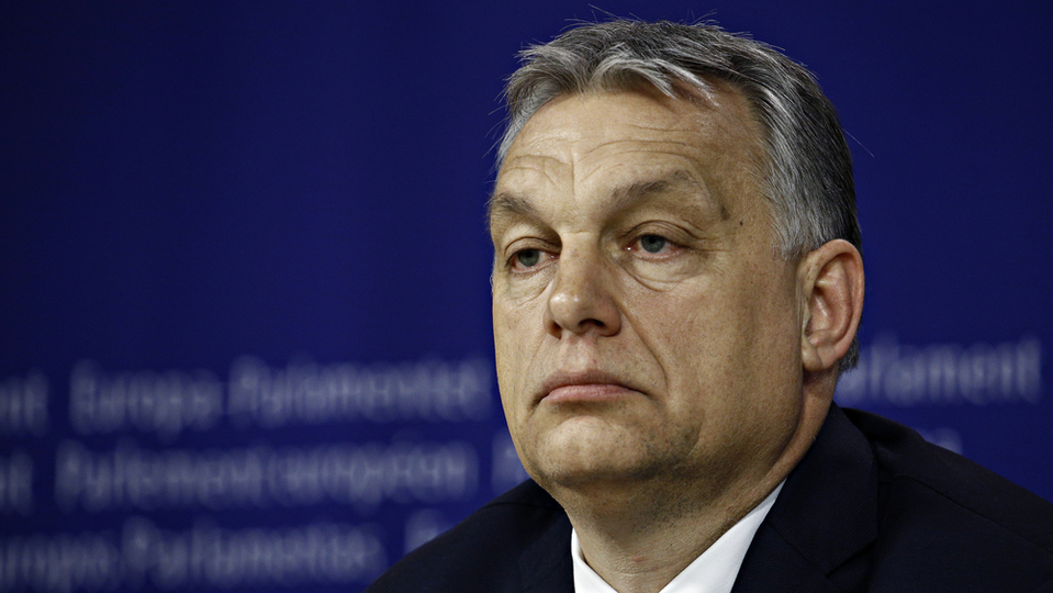 Viktor Orbán hájil na čtvrtečním mimořádném summitu Evropské unie své rozhodnutí dále nevetovat unijní pomoc Ukrajině