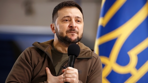 Ukrajinský prezident Volodomyr Zelenskyj přijel navštívit vojáky na frontě v Záporoží