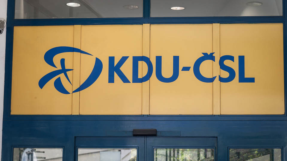 KDU-ČSL podporuje kvůli zmocněnci pro euro dohodovací řízení v koalici