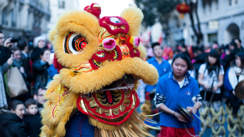 Číňané dnes oslavují začátek lunárního nového roku, který se ponese ve znamení draka