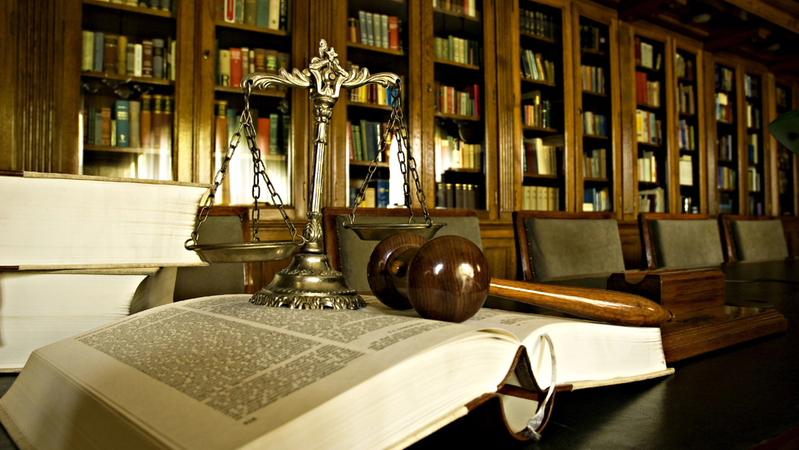 Kladenský soud začal projednávat případ úmrtí tříletého chlapce při závodech trucků v Černuci na Kladensku