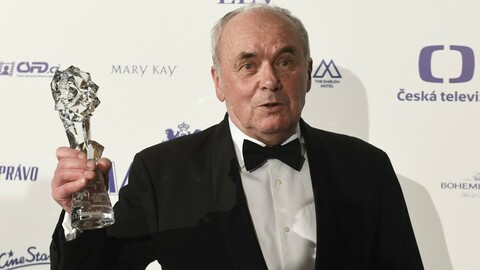 Českého lva za mimořádný přínos kinematografii převezme 9. března kameraman Vladimír Smutný