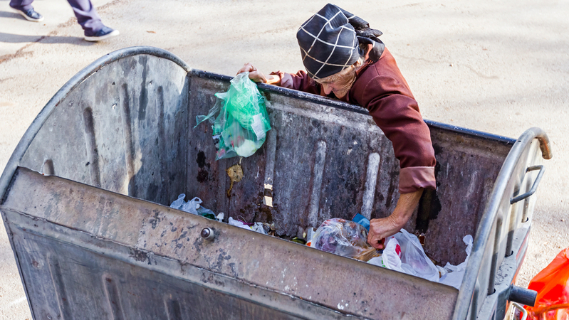 Nejméně čtvrtina populace Pásma Gazy, tedy 576.000 lidí, je na pokraji hladomoru