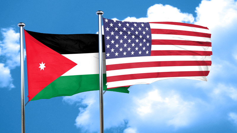 Spojené státy a Jordánsko shodily z letadel další humanitární pomoc nad Gazou