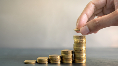 Minimální mzda v Česku by měla odpovídat 45 procentům průměrné mzdy, novelu zákoníku práce projedná vláda