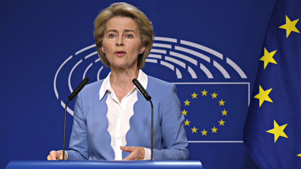 Šéfka Evropské komise Ursula von der Leyenová dnes ostře odsoudila íránský útok na Izrael