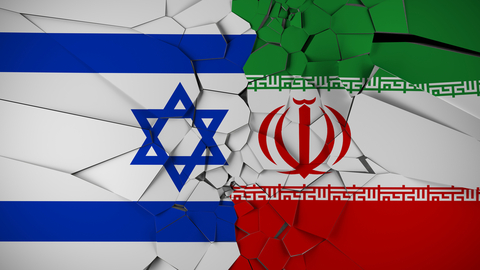 Írán v noci poprvé přímo zaútočil na Izrael 300 drony a raketami, svět se obává další eskalace