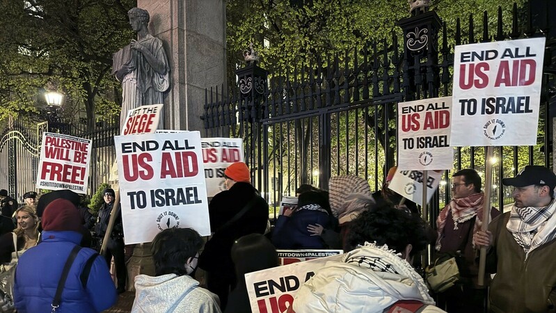 Exprezident Trump kritizoval propalestinské demonstrace na amerických univerzitách