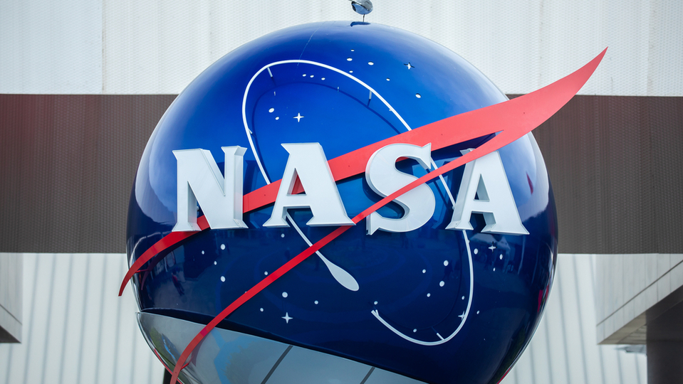 Projekt dálkové opravy družic NASA českých středoškoláku končí vítezstvím