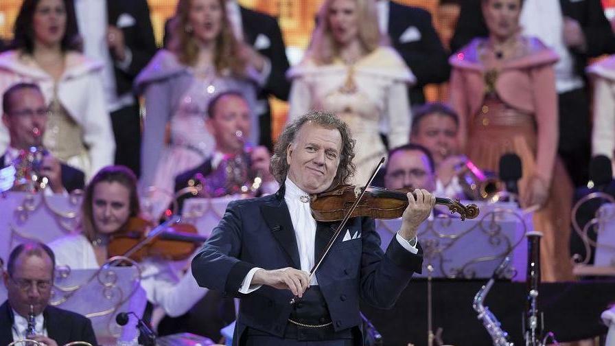 Vítejte ve světě Andrého Rieu III (8,9)